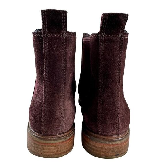 Clarks Women’s Burgundy Suede Chelsea Ankle Boots Old Money Aesthetic Size 8.5 - Picture 4 of 8